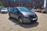 Toyota Yaris VVT-I SR.. AUTOMATIC.. 5 SERVICES.. STUNNING EXAMPLE..  1