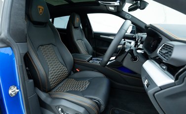 Lamborghini Urus 9
