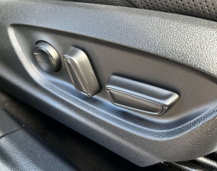 Toyota C-HR 2.0 C-HR Excel HEV CVT 5dr 65