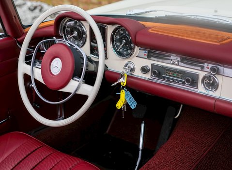 Mercedes-Benz SL Class SL Pagoda 17