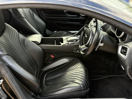 Aston Martin DB11 V8 40