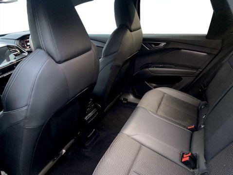 Audi Q4 40 S line SUV 5dr Electric Auto 82kWh (204 ps) Air Con - Alloys - DAB Radio 20