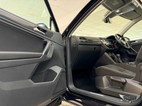 Volkswagen Tiguan 2.0 TSI SEL DSG 4Motion Euro 6 (s/s) 5dr 52