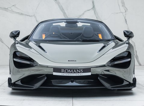 McLaren 765LT Spider 11