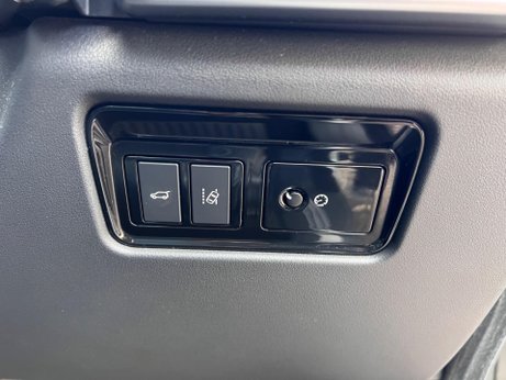 Jaguar F-Pace 3.0 D300 V6 S Auto AWD Euro 6 (s/s) 5dr 43