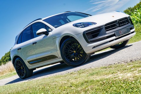 Porsche Macan GTS PDK 19