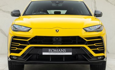 Lamborghini Urus 4
