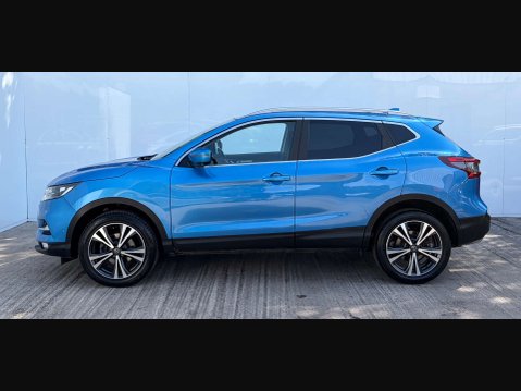 Nissan Qashqai 1.3 Qashqai N-Connecta DiG-T 5dr 51