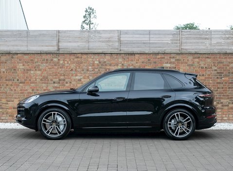 Porsche Cayenne Turbo 2