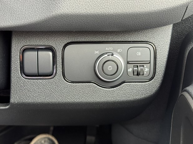 Mercedes-Benz Sprinter AUTO MWB L2H2 High Roof 315 Pro Air Con Camera EURO 6 22