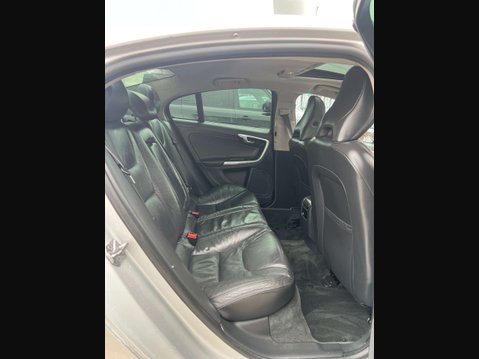 Volvo S60 2.4 S60 SE Luxury Nav D5 Auto 4dr 17