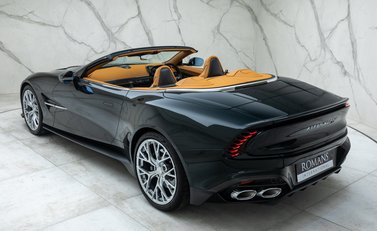 Aston Martin Vanquish Volante 12