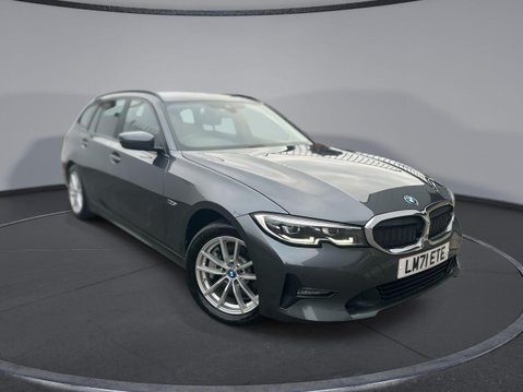 BMW 3 Series 2.0 330e 12kWh SE Pro Touring 5dr Petrol Plug-in Hybrid Auto xDrive Euro 6 21