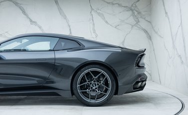 Aston Martin Vanquish V12 52