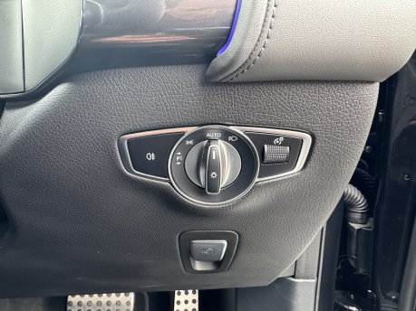 Mercedes-Benz EQC EQC 400 4M AMG Line Premium Plus Electric Auto 80KWH SUNROOF/HEADS UP/NAV 17