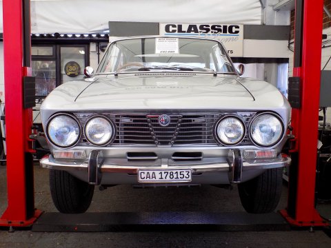 Alfa Romeo GT 1300 Junior 74