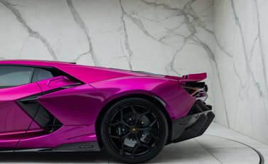 Lamborghini Revuelto 43