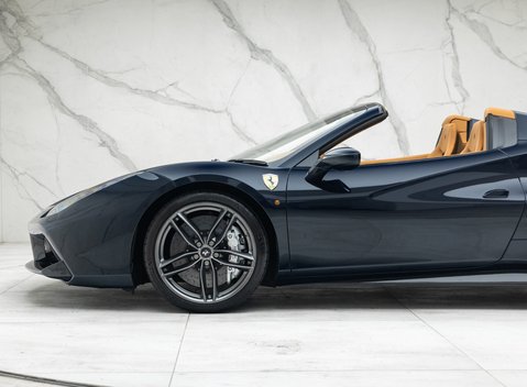 Ferrari 488 SPIDER 56