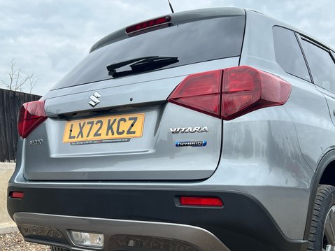 Suzuki Vitara SZ-T MHEV 18
