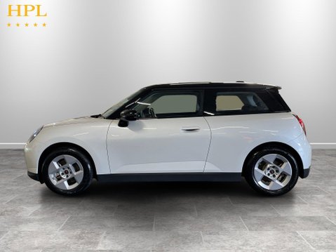 Mini Electric Cooper E 40.7kWh Classic Hatchback 3dr Electric Auto (184 ps) 4