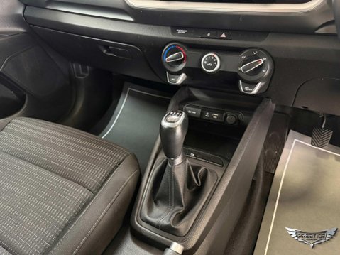 Kia Stonic 1.0 T-GDi 2 Euro 6 (s/s) 5dr 27