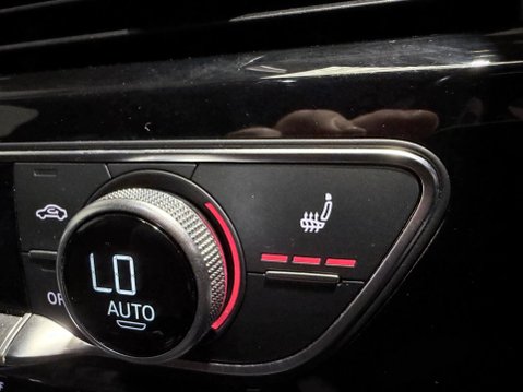 Audi A4 1.4 TFSI Black Edition Euro 6 (s/s) 5dr 27
