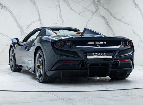 Ferrari F8 SPIDER 9