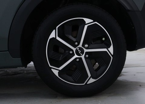 Kia Niro 1.6 Niro 2 HEV Semi-Auto 5dr 17