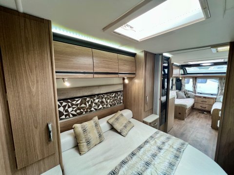 Coachman Laser 675 20