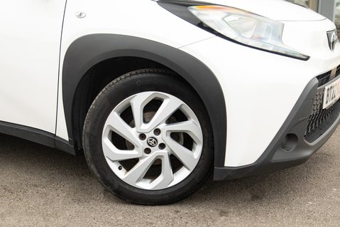 Toyota Aygo X VVT-I PURE 11