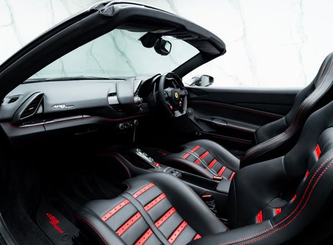Ferrari 488 SPIDER 20