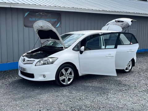 Toyota Auris 1.6 V-Matic SR Euro 5 5dr 13
