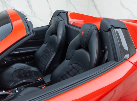 Ferrari 488 SPIDER 34