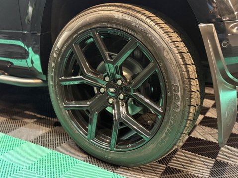 Land Rover Defender 3.0 D250 MHEV X-Dynamic S Auto 4WD Euro 6 (s/s) 3dr 23