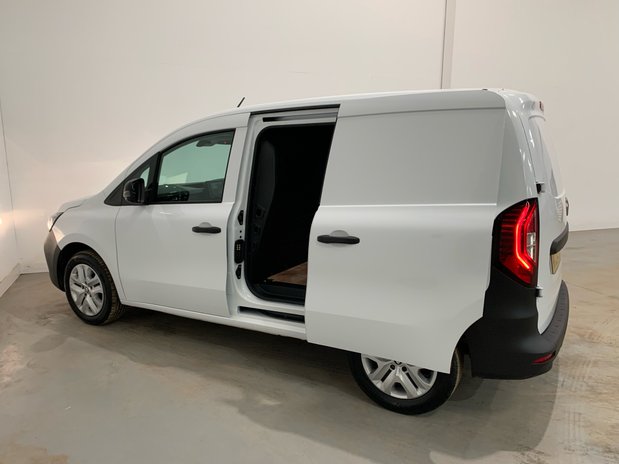Renault Kangoo RENAULT KANGOO L1 ML19 ADVANCE BLUE DCI 95PS 10