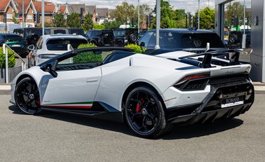 Lamborghini Huracan Spyder LP 640-4 PERFORMANTE 4