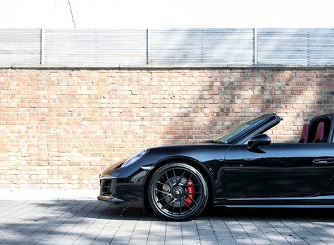 Porsche 911 (991.2) Targa 4 GTS 24