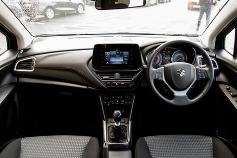 Suzuki SX4 S-Cross MOTION BOOSTERJET MHEV 3