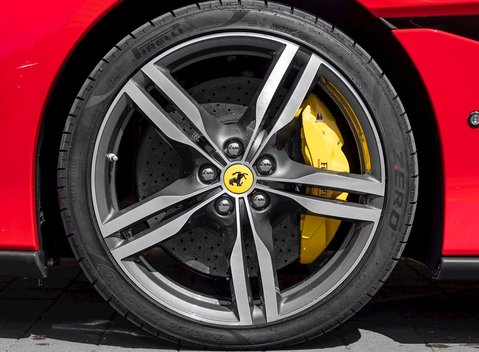 Ferrari Portofino 12