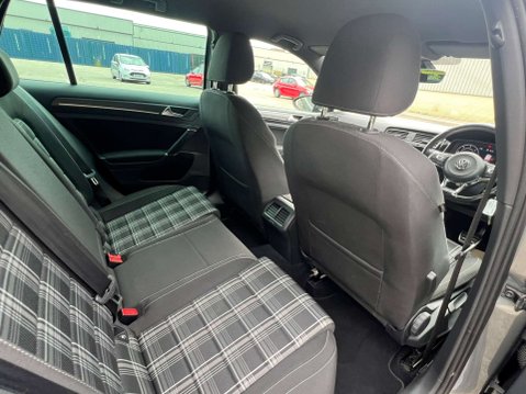 Volkswagen Golf 2.0 Golf GTD TDI Semi-Automatic 5dr - NATIONAL DELIVERY* 31