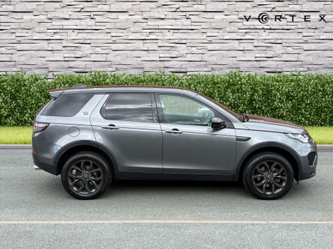 Land Rover Discovery Sport 2.0 Discovery Sport Landmark TD4 Auto 4WD 5dr 8