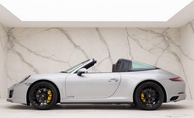 Porsche 911 Targa 4 GTS (991.2) 4