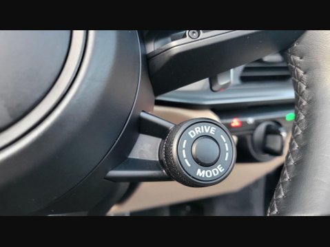 Porsche 911 CARRERA 4S 33