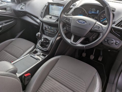 Ford Kuga 1.5 TDCi EcoBlue Titanium Edition Euro 6 (s/s) 5dr 9