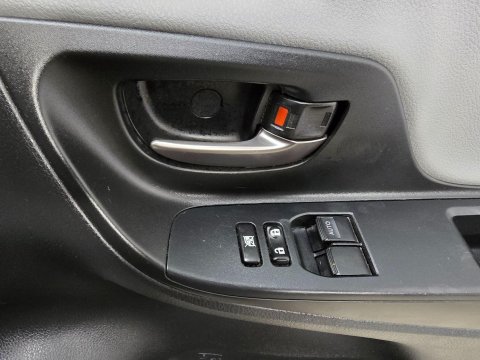 Toyota Yaris 1.33 Dual VVT-i Icon Euro 6 5dr 37