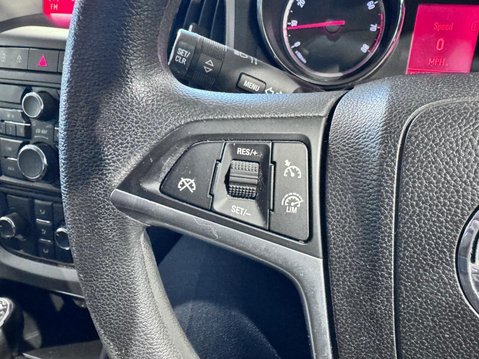 Vauxhall Astra 1.6 16v Exclusiv Auto Euro 5 5dr 16