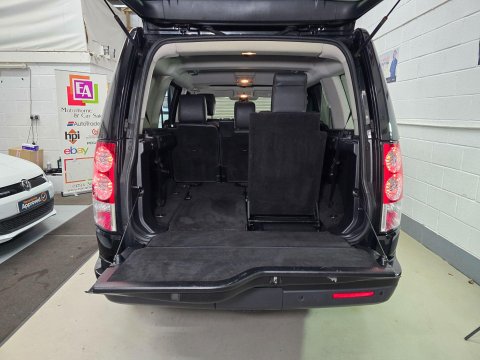 Land Rover Discovery 3.0 SD V6 HSE Auto 4WD Euro 5 5dr 11