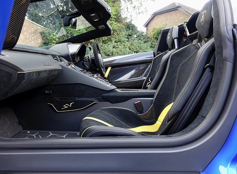 Lamborghini Aventador SV Roadster 5