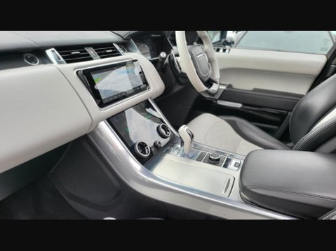 Land Rover Range Rover Sport SVR 42