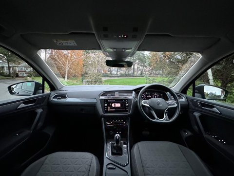 Volkswagen Tiguan 1.4 TSI 13kWh Life DSG Euro 6 (s/s) 5dr 3